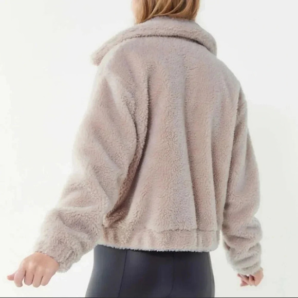 Urban Outfitters Cropped Teddy Bear Jacket Sz L - Picture 3 of 16